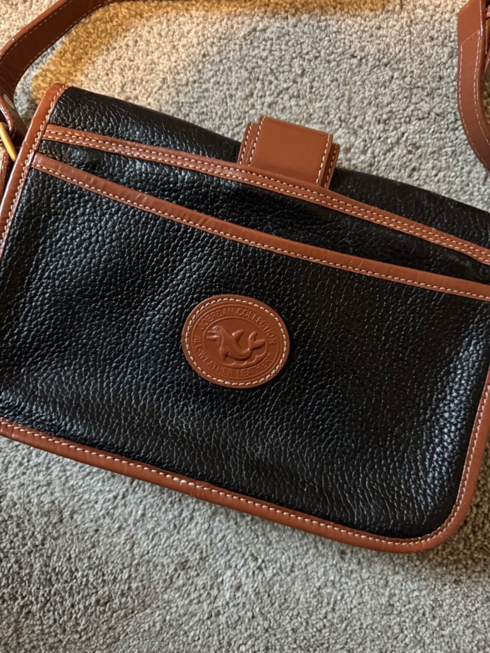 Vintage Dooney & Bourke All-Weather Leather Equestrian Bag | Quiet Luxury - Picture 5 of 10